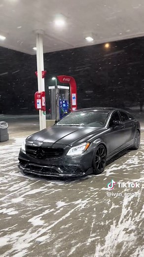 Mercedes Benz CLS 63 AMG Car Review