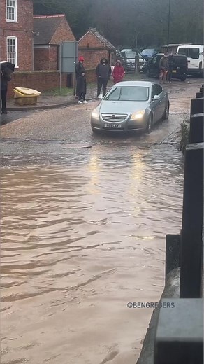 397K views · 2.6K reactions | Amphibious car…!?  #Ruffordford #Notts (YouTube: BENGREGERS) | Bengregers | Facebook