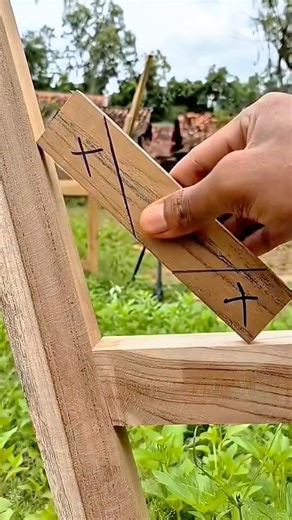 Using a Measuring Tool to Transfer and Mark Accurate Angles in Woodworking #shorts