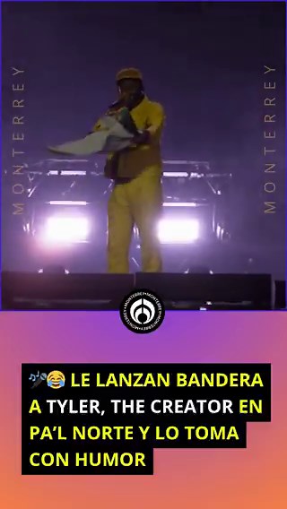 😆 Durante su show en el primer día de Pa’l Norte, un fan sorprendió a Tyler, The Creator lanzándole una bandera… ¡con su propia cara!La reacción del artista se robó el momento: se lo tomó con humor, soltó una carcajada y hasta dijo que le gustó, generando una gran vibra entre el público. 🎶🔥📹: @e.s0fia