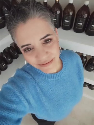Κάποια αρώματα δεν τα φοράς… τα θυμάσαι. . #foryou #fyp #tiktokgreece #PerfumeTok #FragranceAddict
