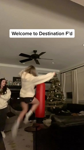 Here’s me commentary on martial arts gone wrong 🎙 link in bio to new destination f’d video on YT. #ozzyman #ozzymanreviews #aussie #martialarts #karate #fail #boxing #funny #fyp #foryou #foryoupagе