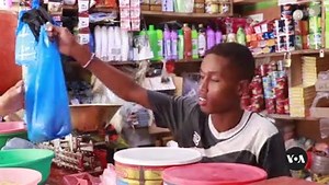 In Somalia, Hussein Abdurahman has taken it upon himself to feed the neglected dogs and cats he finds on the streets of Mogadishu. The boy's inspiring mission is a call to action. Jamal Ahmed Osman reports from Mogadishu. Camera: Abdulkadir Zubeyr. #somali #boy #animals #war | VOA Studio 7