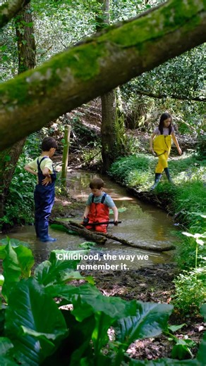 Puddleproofs | Kids Waterproof Waders on Instagram: "This is the childhood we all hoped our kids would have… streams, mud, imagination and absolutely no rush to come back inside. And the best bit? No soggy socks. No wet-leg tantrums. Just Puddleproofs doing what they do best - keeping little adventurers warm, dry and happy for hours. Get yours today via the link in bio. And don’t forget, place your order by 12th December for guaranteed Christmas delivery. - outdoor parenting, rainy day play, dur