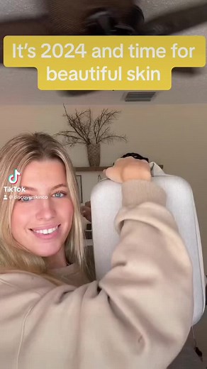 Not stressed but BLESSED with the BEST LED mask… Cleopatra does not gate keep her beauty secrets. Shop the Cleopatra 7 Color LED mask today and change your skin for the best tomorrow. #ledmask #redlighttherapy #sale #valentinesdaysale #skincare #cleopatramask #skincare #skincareroutine #clearskin