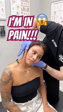Severe shoulder blade pain holding her back ☹️ #asmr #chiropractor