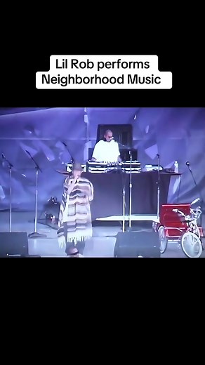 Lil Rob performa Neighborhood music live at the Z90.3 concert in 2006 #chicano #chicana #chicanotiktok #chicanatiktok #chicanorap #chicanorappers #lilrob #sandiego #1218 #neighborhoodmusic #azaleabarela #2006 #concert #performance #foryou #foryoupqge #fypage