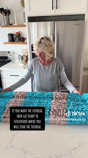 Hand Knitting Blanket Tutorial: Step-by-Step Guide for Gorgeous Blanket