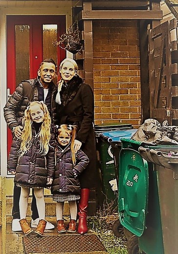 Rich House, Poor House Season 1 - episodes streaming online