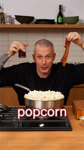 Maple 🍁 and bacon 🥓 popcorn 🍿