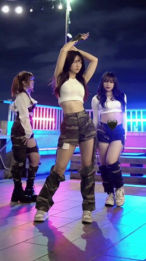 PINK VENOM | BLACKPINK | Dance Cover Lê Bống | Lê Bống