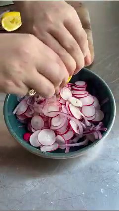 Crispy, gently spiced falafel patties make the tastiest burger. Recipe on site now. | Mob