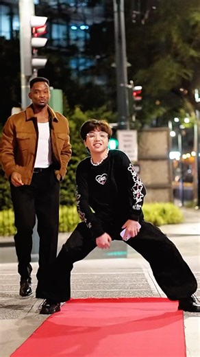 This hit HARD 🔥🙌👑 Rate his dance 1–10 👇 #redcarpet #youtubeshorts #dance #viral #trending