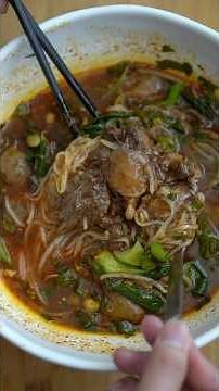 Oxtail Thai Beef Noodle Soup Part 1.