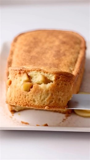 Easy Blender Apple Cinnamon Cake 🍎✨ #HealthyDessert #AppleCake #BakingRecipes