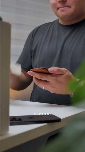 Satechi Magnetic Wallet Stand for iPhone 15