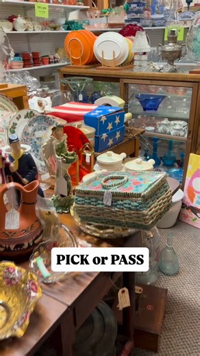 Part-Time Pickers - Kelly Gunn on Instagram: "1970s ANCHOR HOCKING AMERICAN PRESCUT! Would you pay this much?"