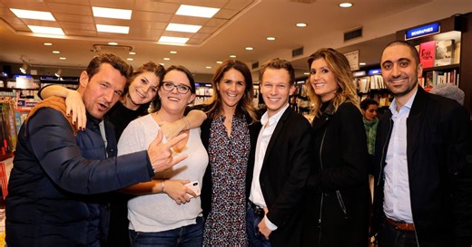 Enceinte de son troisième enfant à 45 ans, cette chroniqueuse radio quitte l'antenne : "Je vais accoucher, excusez-moi !"