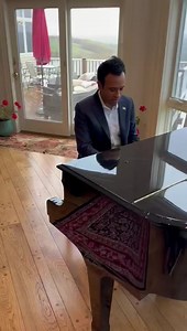 421K views · 54K reactions | My piano teacher as a kid gave me a biography of Ronald Reagan & told me to read it. 20 years later, I’m playing her favorite piece at a house party in New Hampshire after giving a speech about how we’ll revive Reagan’s spirit. I wish she were here! | Vivek Ramaswamy | Facebook