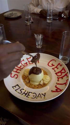 A random dinner night at 📌 Meskot. One of the finest restaurant in Addis Ababa. #shegervlogs #ሸጌቭሎግስ #ዘኤልሻዳይ