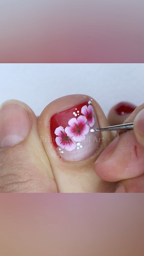 ❤️ Uñas de los Pies Decoradas con Flores Blancas y Rojas 🌹 | Tutorial de Diseño Impactante ¡Despierta tu creatividad con nuestro nuevo tutorial de diseño de uñas! En este video, te mostraremos cómo crear un diseño apasionante en tus uñas de los pies, con una combinación cautivadora de rojo y blanco en forma de deslumbrantes flores realizadas con pinceladas a mano alzada. Aprende a plasmar la belleza en tus uñas y destaca con un estilo que refleja pasión y originalidad. ¡Sigue los pasos para log