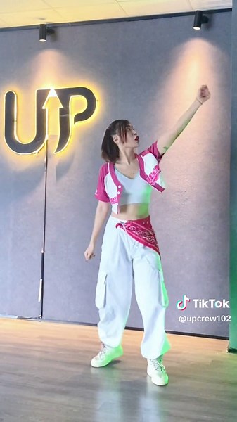 À lôi Flexing theo kiểu hiphop 😆 #àloi #LearnOnTikTok #trending #upcrew102 #nhảytrendmớinhất #tiktokdance #dancefitness #easydance #double2t #masew
