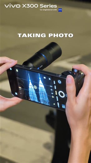 STEP-BY-STEP X-PLAINED: vivo ZEISS 2.35x TELEPHOTO EXTENDER KIT! Here’s everything you need to know to set up the vivo ZEISS 2.35x Telephoto Extender Kit. From box to ready in just a few simple steps! #vivoX300Series #X300ZEISSImageGoFurther #vivoMalaysia | TOP UP MOBILE SDN BHD | Facebook
