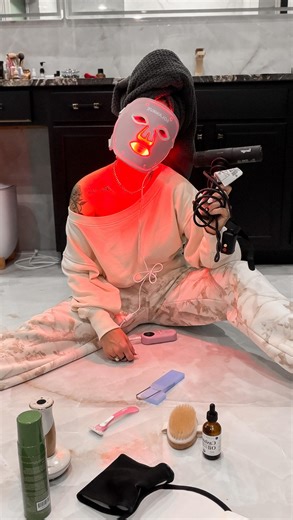 CARLY Elizabeth J | Everyday affordable Style | Amazon Fashion | POV: you’ve dry brushed, removed your castor oil pack, drank your minerals, showered, did lymphatic drainage shampoo & conditioner, full... | Instagram