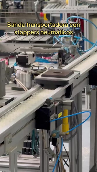 Automatización de Banda Transportadora con Stoppers Neumáticos