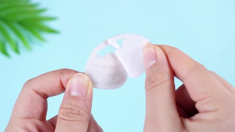 Gerrii 12 Pack Spring Picture Frame Painting Craft Kit, Unfinished Wooden DIY Photo Frame for 3 x 5 in Photos with Spring Theme Stickers Painting Tools Set for Party DIY Arts Projects Craft Gift