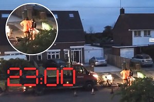 4 comments | Would you be able to study with this noise? ‍♂️ Engineers working for Southern Water rocked up outside dad-of-two Martin Rogers' home in East Preston on Tuesday to repair the road. His children are studying for their A-Levels and GCSEs, which he fears could be affected by the noisy roadworks. ⬇ Read more: https://www.theargus.co.uk/news/23559528.worthing-southern-water-works-disrupt-a-level-revision/ | The Argus | Facebook