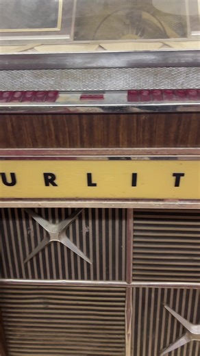 #antiques #vintage #jukebox #recordplayer #retro