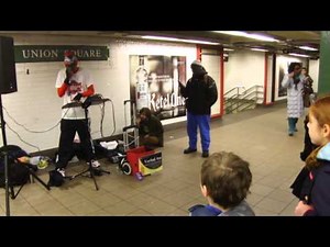 Verbal Ase Human Beatbox (vocal percussion) at NYC Subway Station