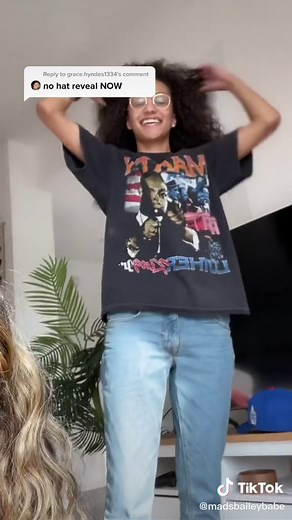 Reply to @grace.hyndes1334 she put it back on .2 seconds after the video stopped.