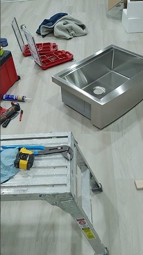 Farmhouse sink requires a special installation this is you how you do it #construction #diy #kitchen