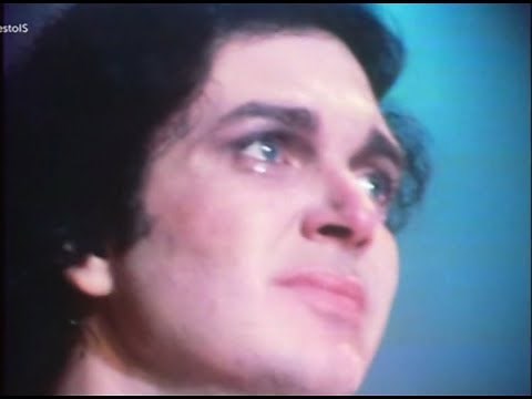 Camilo Sesto - Llora al cantarle Perdóname a su madre