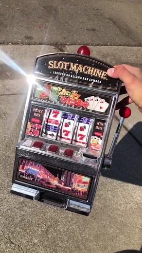 Do you like my new mini slot machine? 😍 #fyp #foryoupage #thriftstore#thrift #slotmachine #thrifted