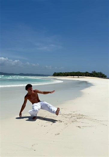 #breakdance #beach #fy #creatorsearchinsights