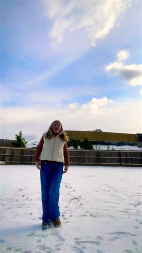 Nothing like a summer dance in the snow, ❄️ ￼