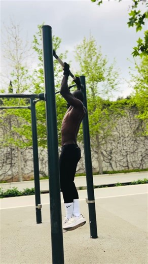 #shoulder #strongabs #abs #yourself #bodybuilding #work #abdominal #abdos #calisthenicsworkout #gym