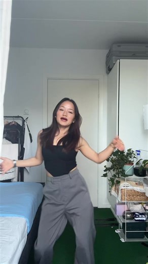 Explore the Meaning of 'Hey Manle Khako' Phrase