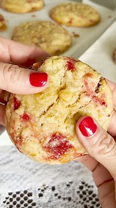 Try my roasted rhubarb crumble cookies! They are incredible and worth making 😍 I love rhubarb season!!! What’s your favorite thing to make using rhubarb?? Search on my blog https://www.thehutchoven.com/roasted-rhubarb-crumble-cookies/#cookies #rastedrhubarb #crumblecookies #crumb #rhubarbrecipes #rhubarb | Emily Hutchinson