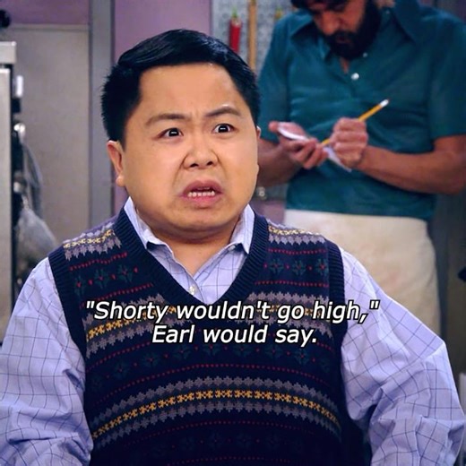 Earl knew Han couldn't reach high places.#shorts #viral #trending #funny #han #earl