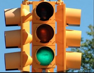 ASK A COP: Should I Pull Halfway Into an Intersection While Waiting for Oncoming Traffic to Pass?