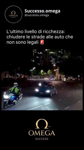 MOTIVAZIONE | SUCCESSO | BUSINESS | Le strade di Adelaide erano chiuse, cosi l’hypercar Bugatti Bolide e una Jaguar R2 F1 potevano ruggire per la città come se fosse la loro... | Instagram