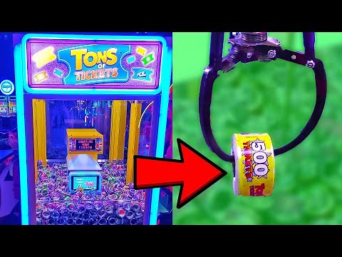 Let's Win TONS OF TICKETS at this Dave & Busters CLAW MACHINE!