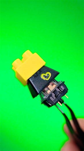 Una keycaps lego un teclado divertido 🤩 #lego #keyboard #tecladomecanico #keycaps #gaming