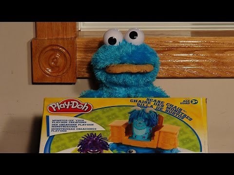 Cookie Monster Count' n Crunch , Monsters University Scare Chair Play Doh Playset
