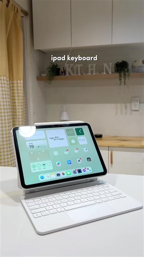Unboxing the Magic Keyboard for iPad Air 4