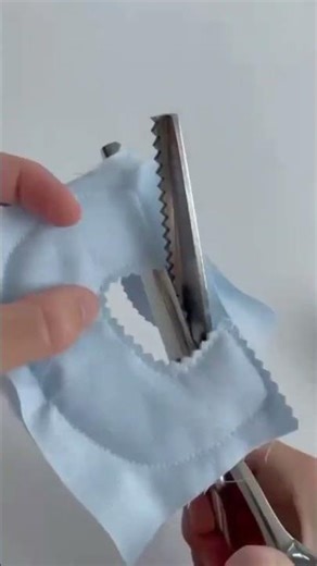 cutting using serrated scissors #shorts